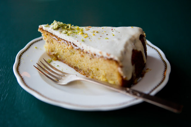 Iced Lemon and pistachio cake